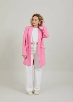 Coat W. Structure