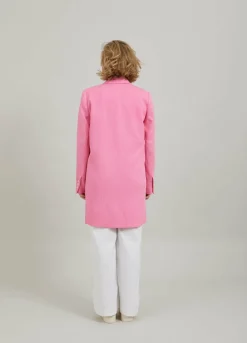Coat W. Structure