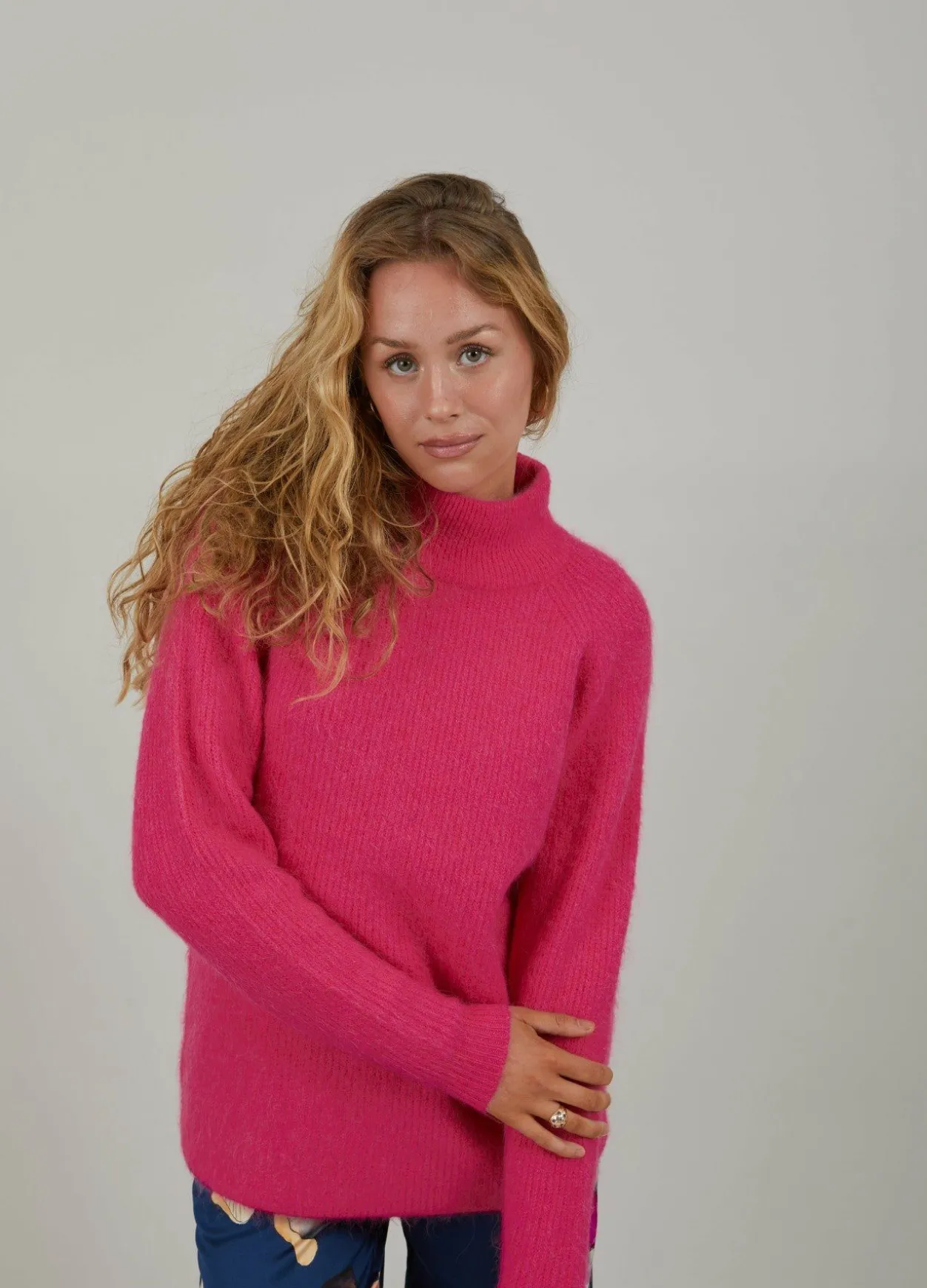 Knit With High Neck