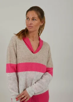Knit With Stripe