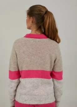 Knit With Stripe