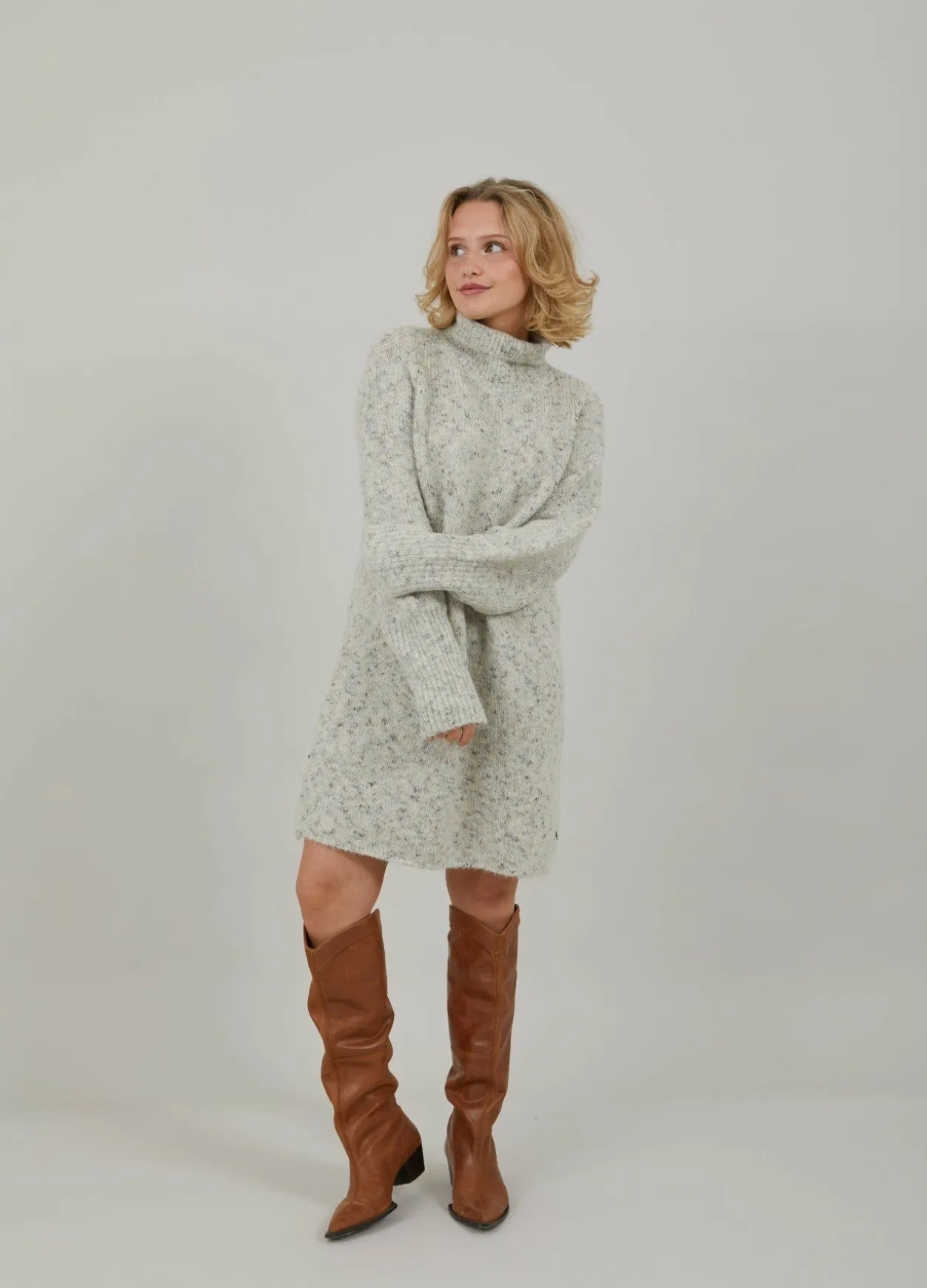 Long High Neck Knit