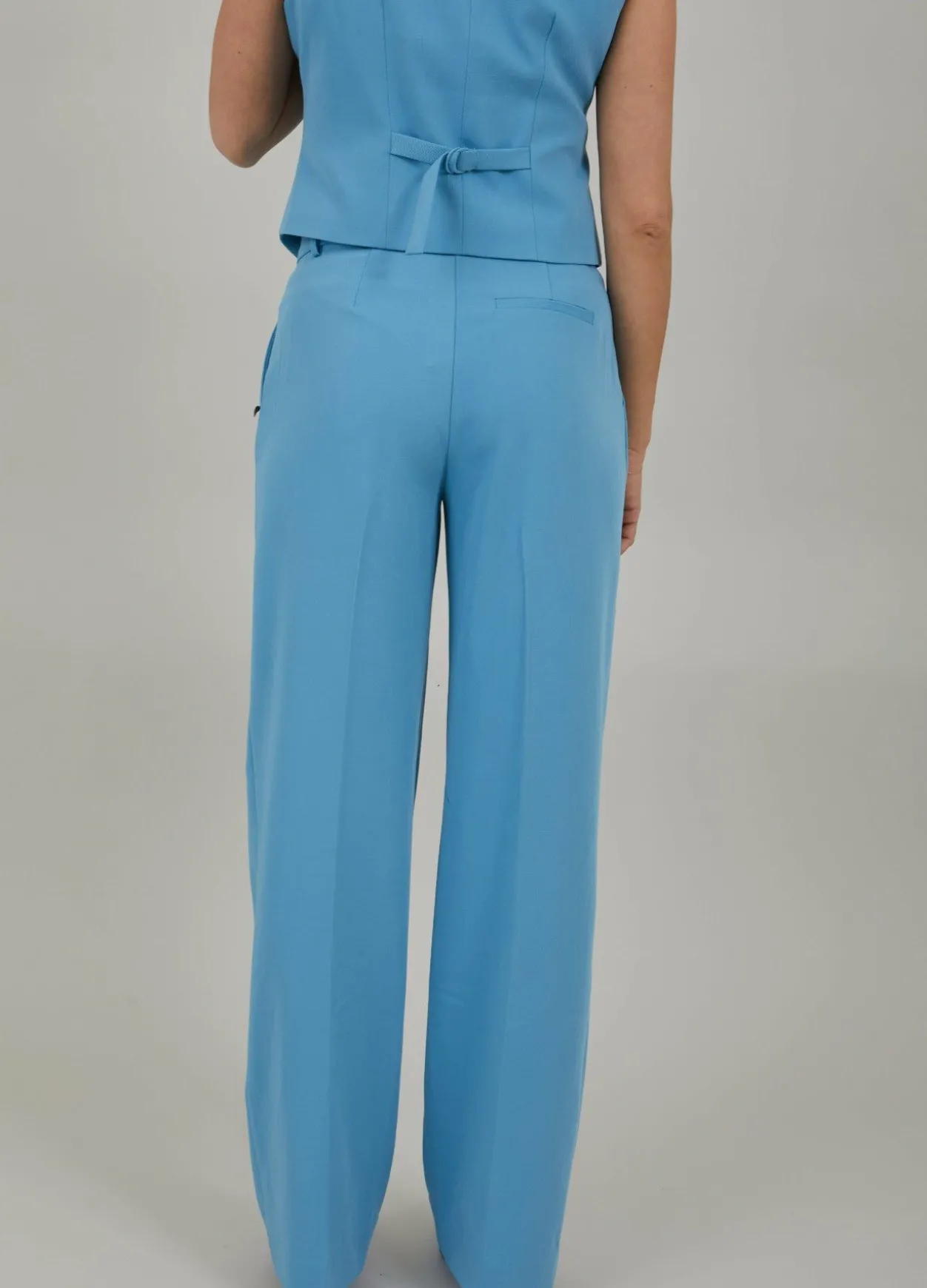 Pants With Wide Legs