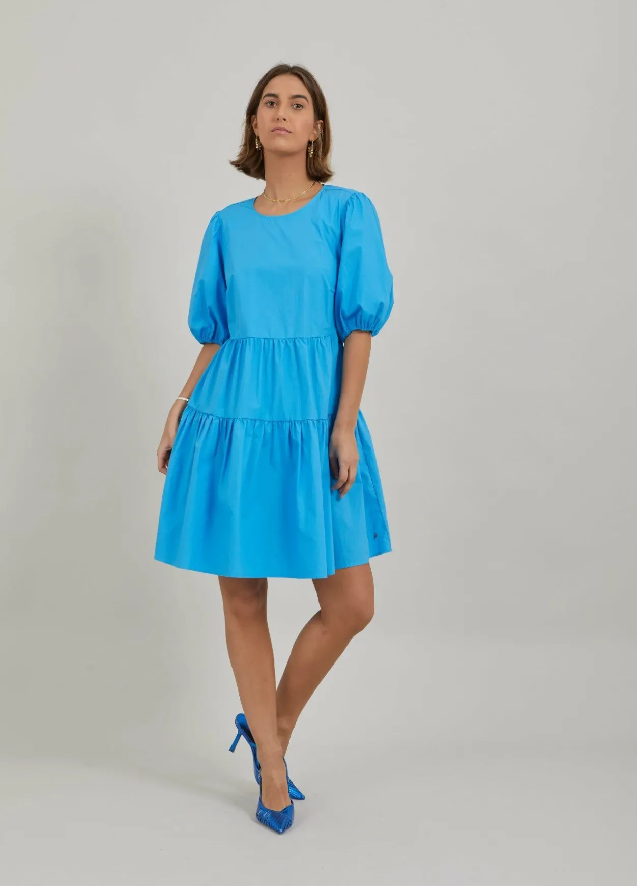 Short Dress W. Open Back