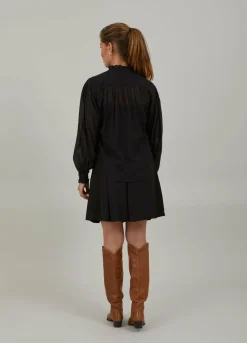 Wide Fit Shirt With Ruffels